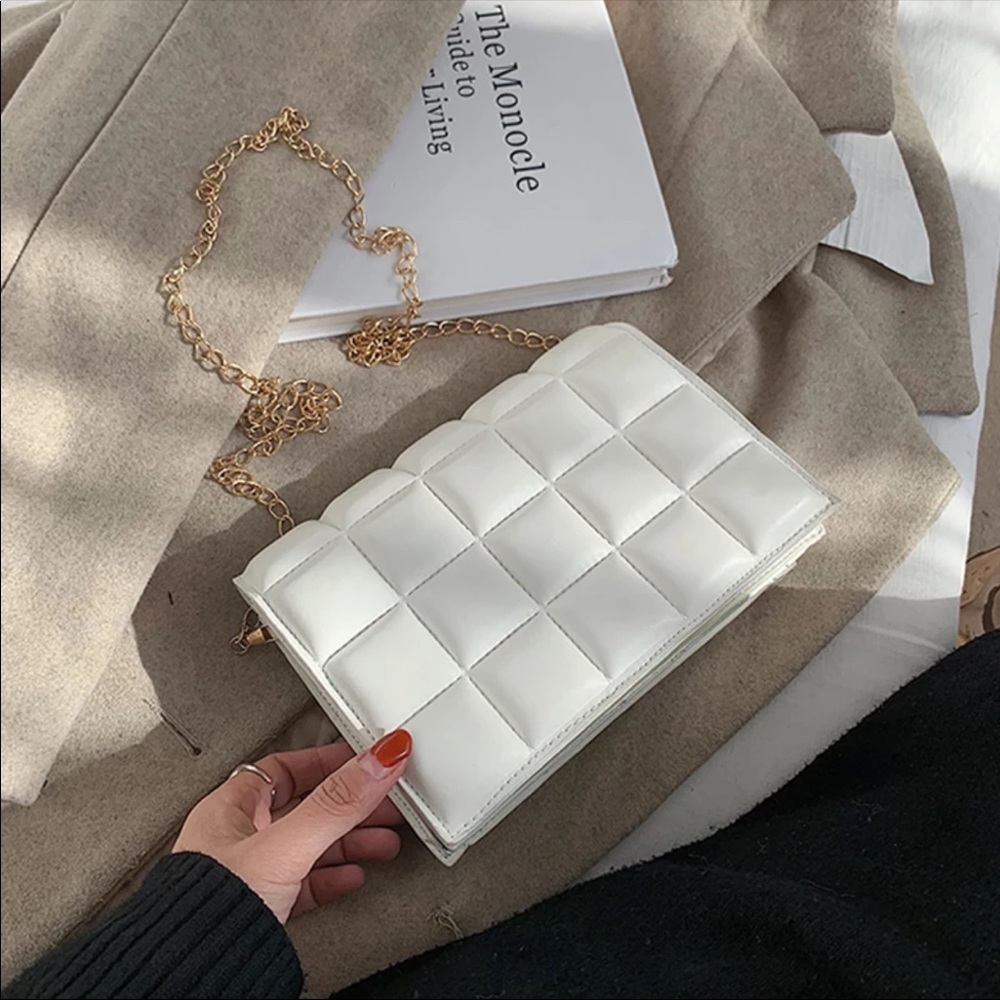 FASHION HAND BAGS - Picture 5 of 5